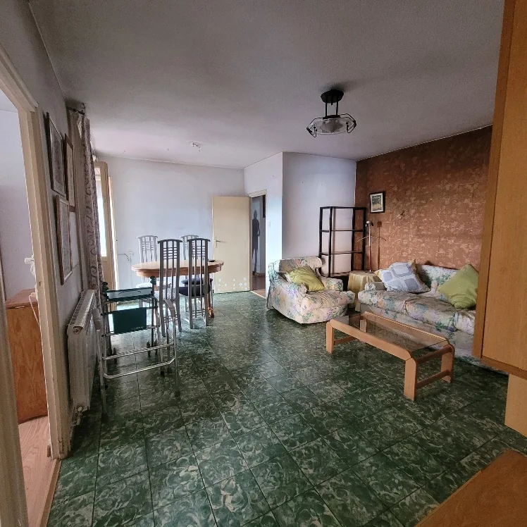 Vivienda existente reformada con soluciones sencillas y funcionales