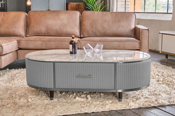Mesa de centro KAWOLA MARIA con tablero de mármol y tapizado de piel sintética gris