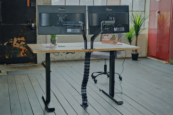 Escritorio KAWOLA LORA con soporte para monitor, regulable eléctricamente en altura con borde de árbol macizo