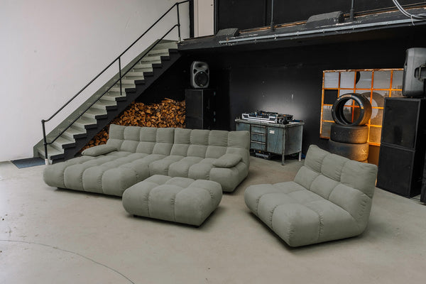 Conjunto de salón KAWOLA VIVIEN: sofá esquinero, sillón giratorio, banco y puf, en Pana fina verde oliva